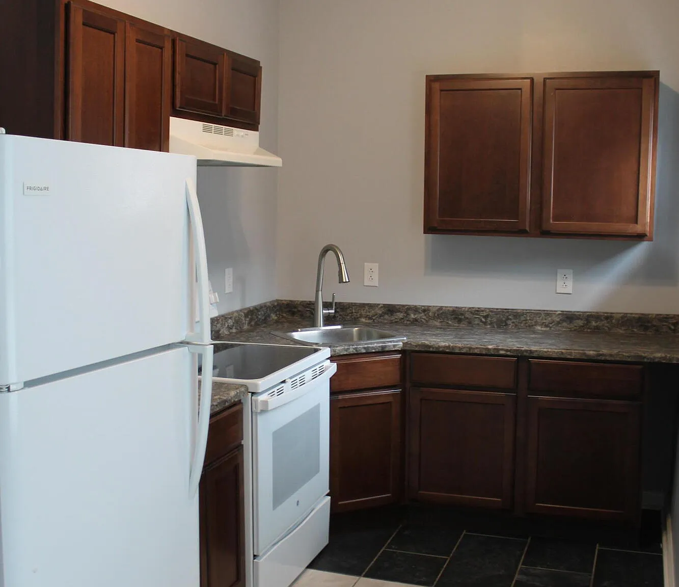 952 S Floyd St — Photo 4