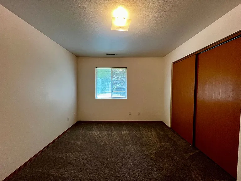 1309 S 75th Ave — Photo 14