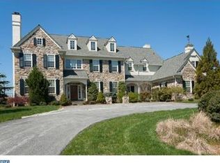 75 Farrier Ln, Newtown Square, PA 19073