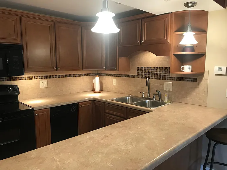 433 W Broadway St #1 — Photo 3