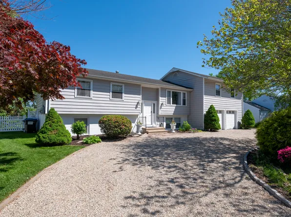 1 Clark Avenue, Old Saybrook, CT 06475