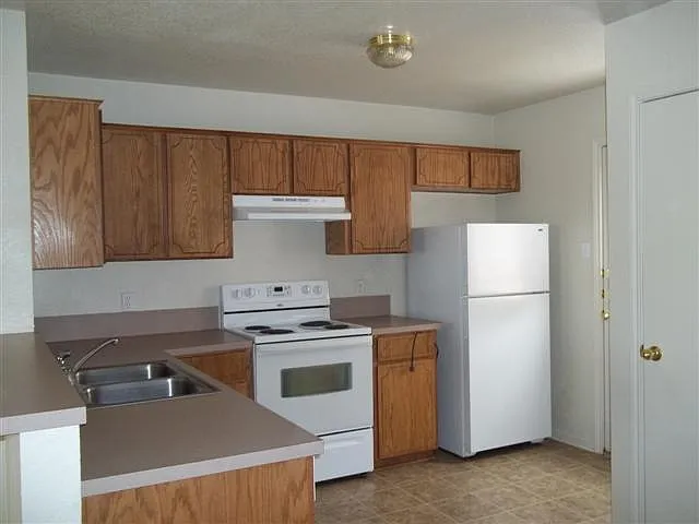 4210 Primrose Dr #C — Photo 2