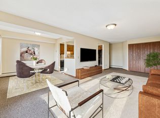 14827 Endicott Way APT 214, Apple Valley, MN 55124
