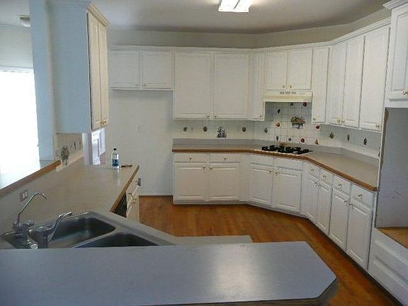 4th image of 3701 Laurel Brook Ct