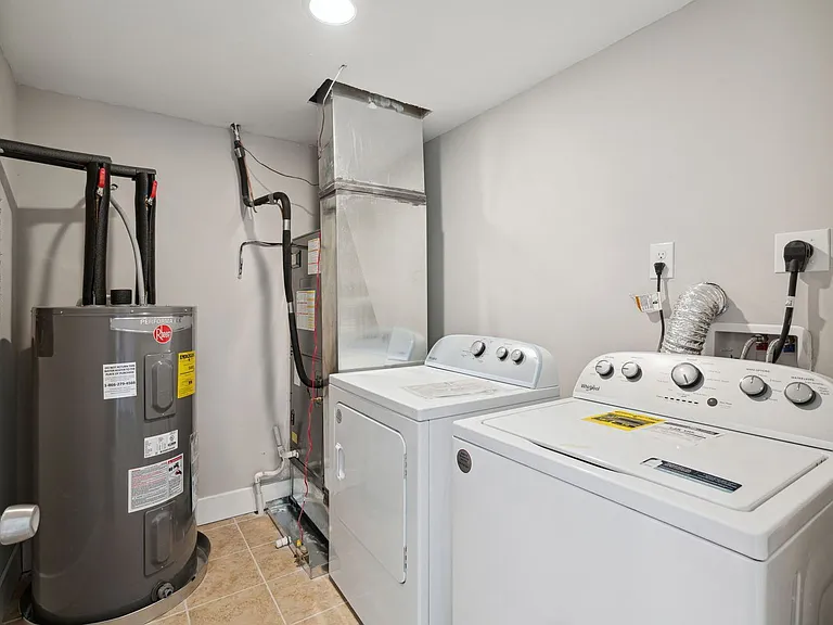 2612 Annin St #3 — Photo 22