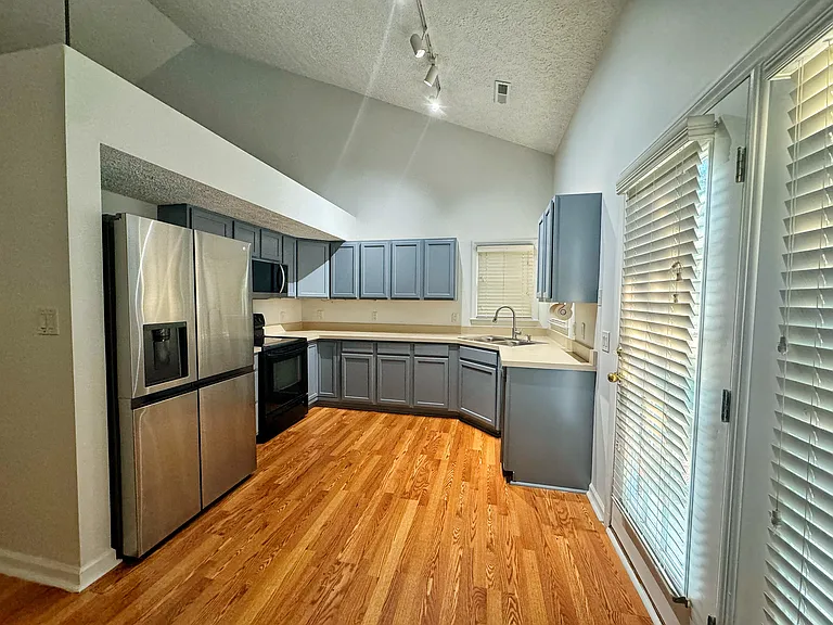 5103 Bridgewood Dr — Photo 9