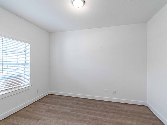 2nd image of 5111 Magnolia Springs Dr