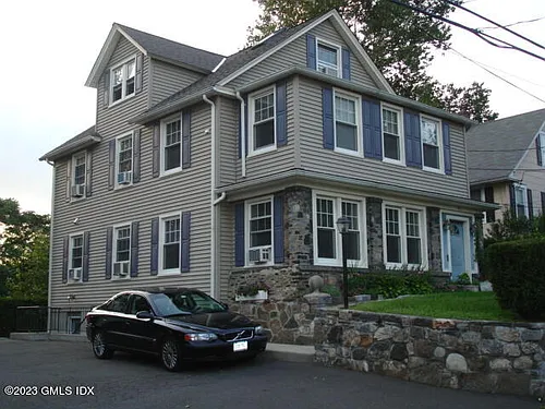 48 Le Grande Ave Photo 1