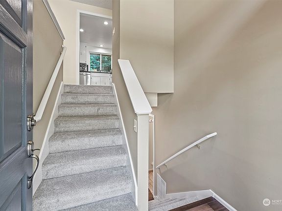 3rd image of 17111 Meadowdale Drive