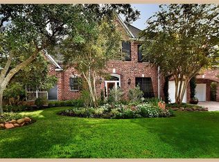 2 Windhaven Dr, Spring, TX 77381