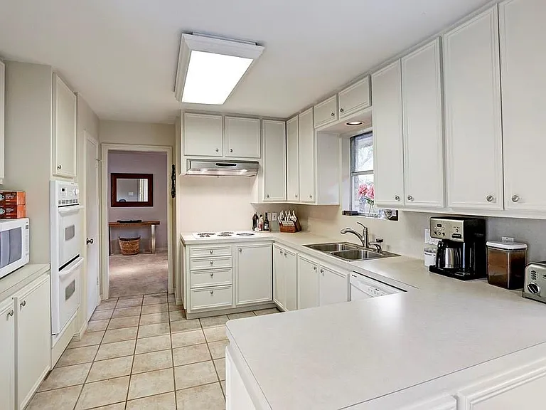 1611 Potomac Dr — Photo 12