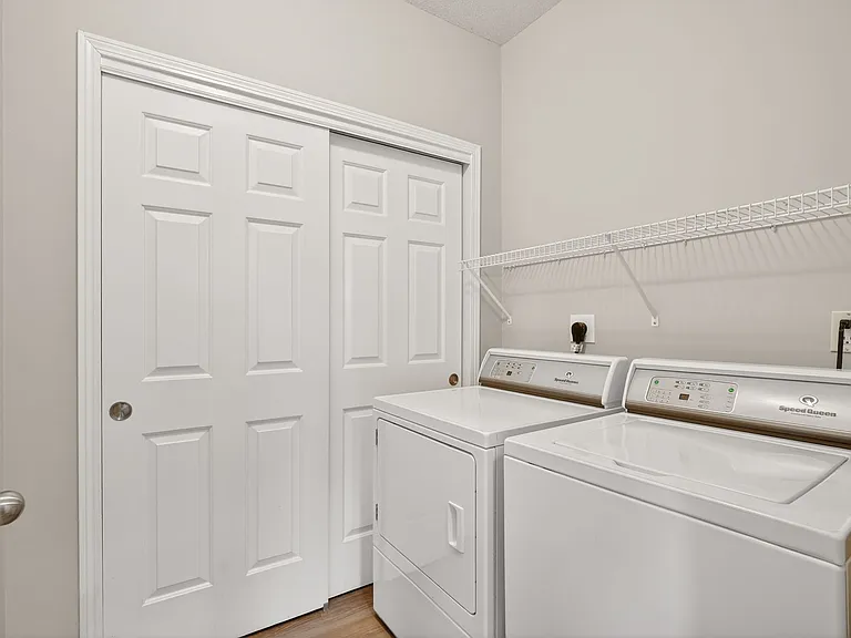 1340 SE Florence Dr #31 — Photo 4