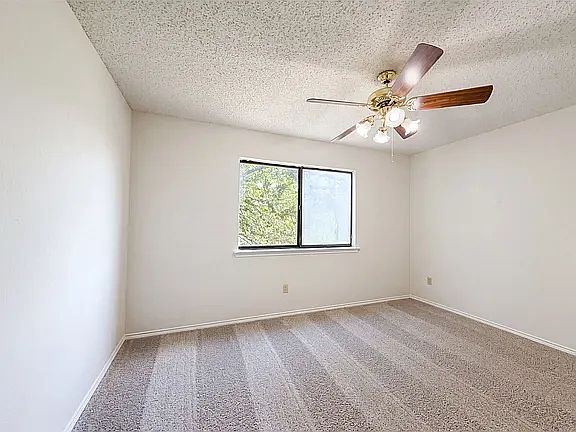 3rd image of 3802 Brookfield Dr