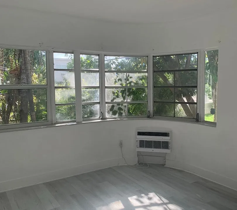 1110 Euclid Ave #1