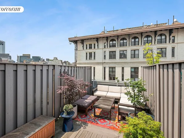 184 Thompson St APT 6K, New York, NY 10012