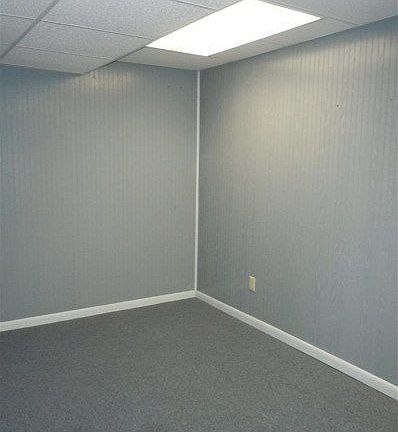 3rd image of 4728 Primrose Ln