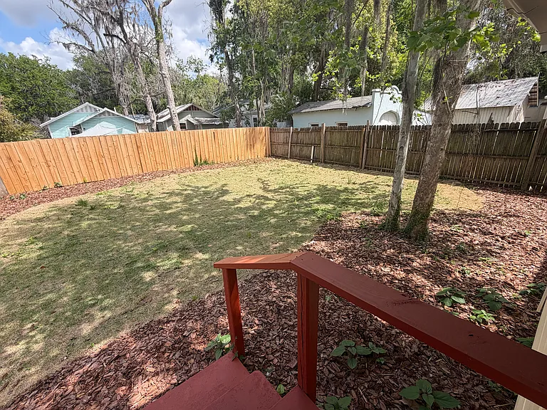 228 NW 4th Ave — Photo 5