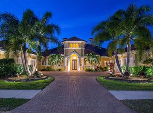 7631 Palmer Ct, Naples, FL 34113