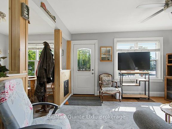 3rd image of 42 Ponton St