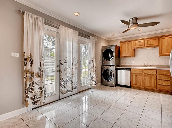 5th image of 965 Shelbourne Ct