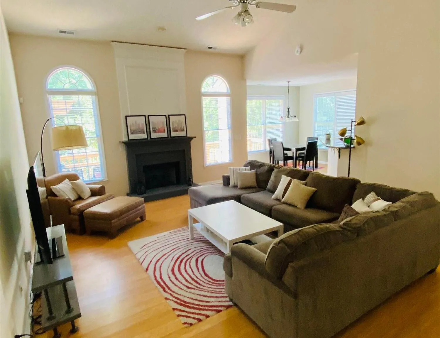 3 bed, 2.0 bath, $2,150 — Photo 3
