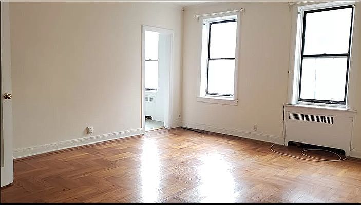 2nd image of 1010 Dorchester Rd APT 1