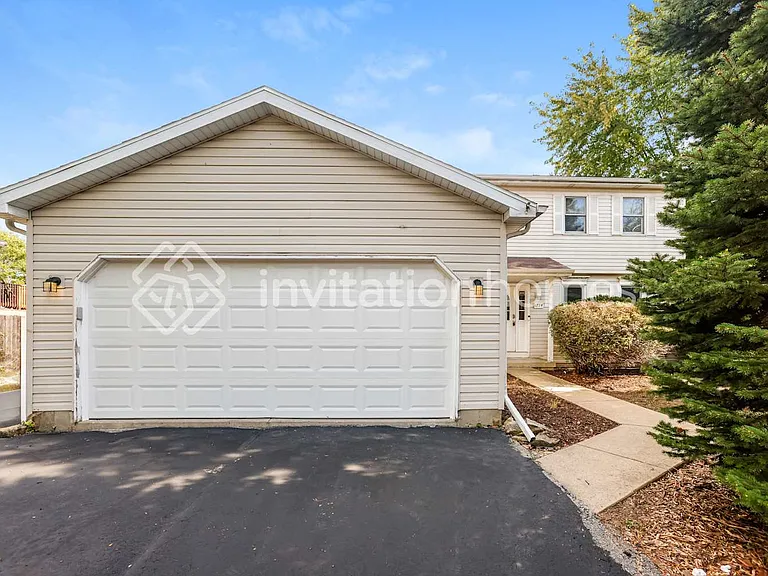1714 Great Falls Dr — Photo 1