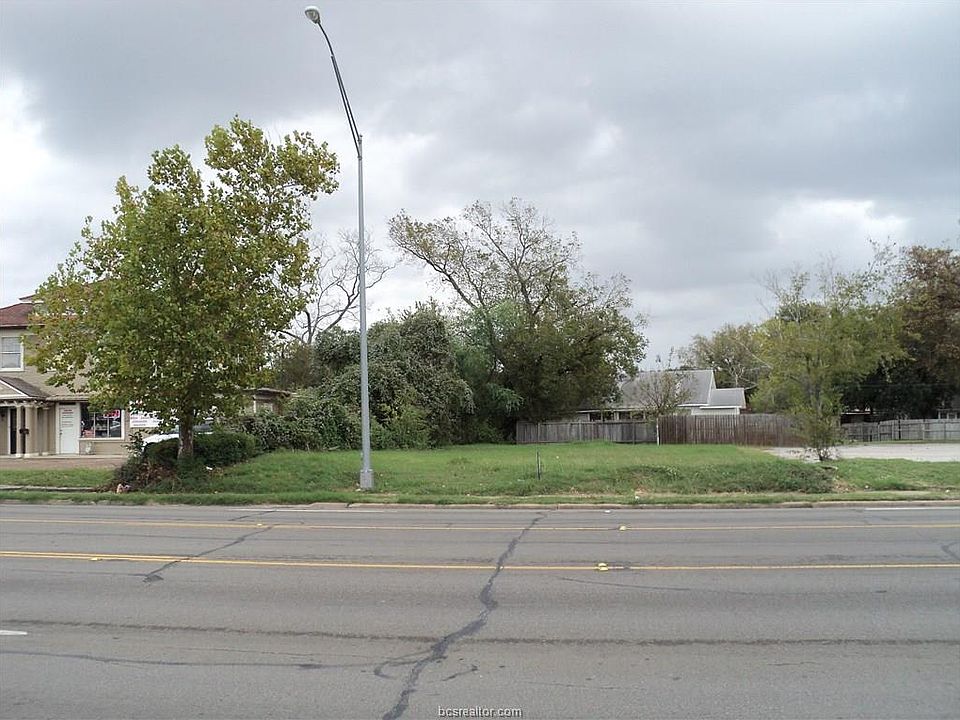 2nd image of 707 S Texas Ave
