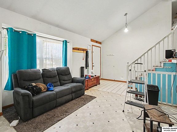 2nd image of 8013 Craig Ave