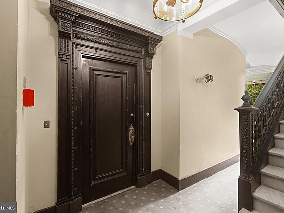4th image of 700 Washington Pl Unit 3B