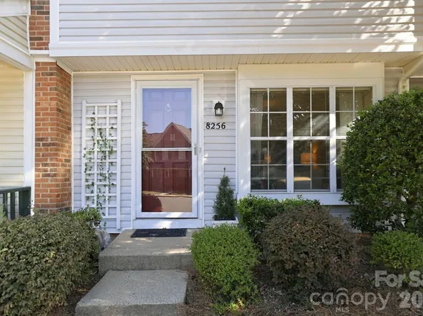 8256 Golf Ridge Dr, Charlotte, NC 28277
