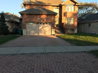 8415 New Castle Ave, Burbank, IL