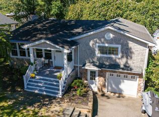 9 Beach Rd, Severna Park, MD 21146