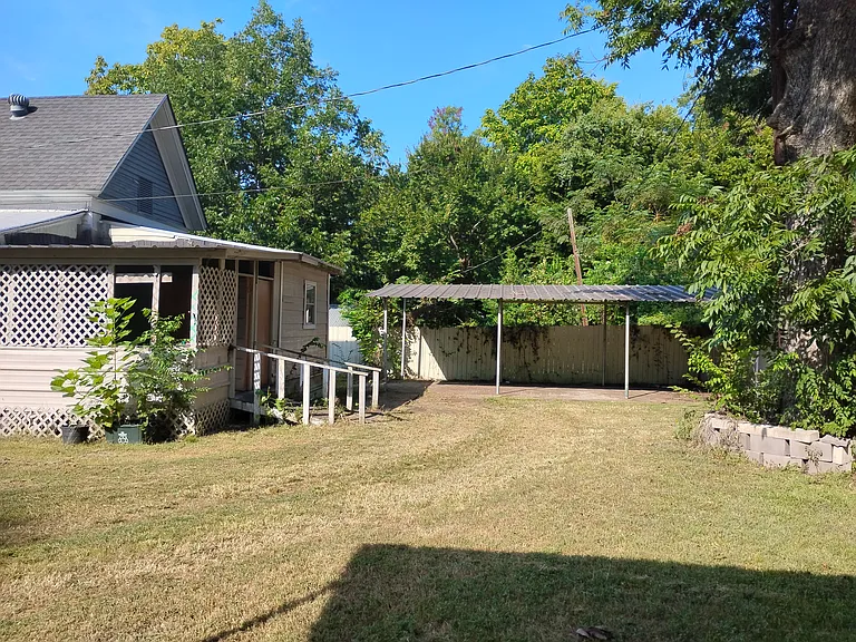 817 Louisiana St — Photo 5