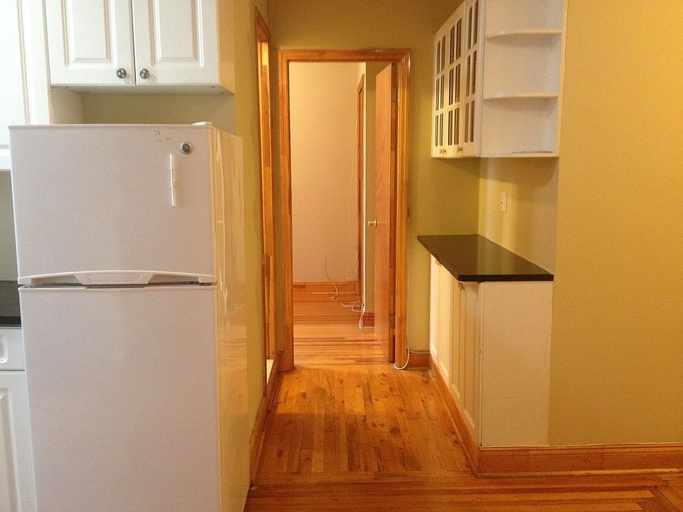 1st image of 235 E 50th St APT 52