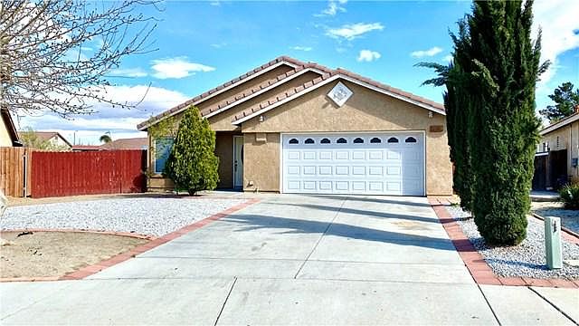 1st image of 14743 Wakefield Dr