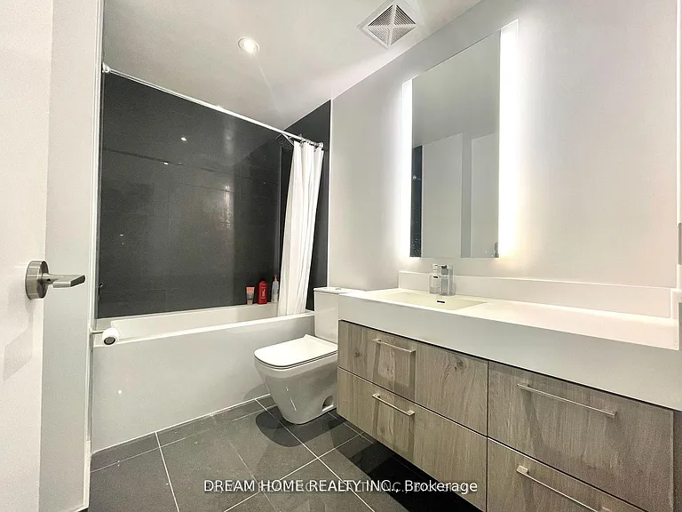 1 Yorkville Ave #3003 — Photo 9