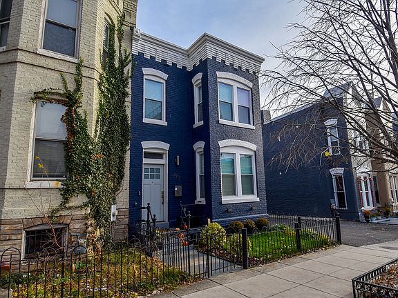 3rd image of 1117 Montello Ave NE