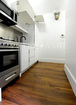 Rented by Peter Ashe | media 3