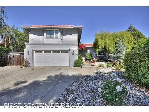 10206 Avocado Pl photo 1