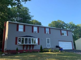 3666 Buttercup Ln, Baldwinsville, NY 13027