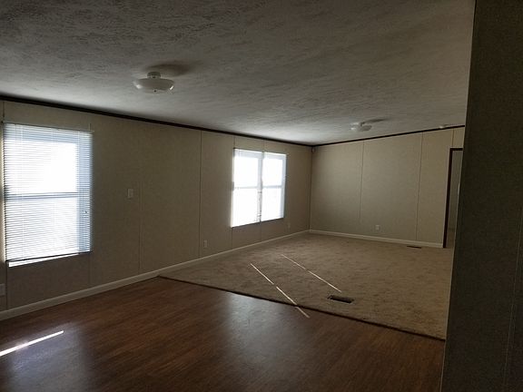 5th image of 7151 Woodlake Pkwy