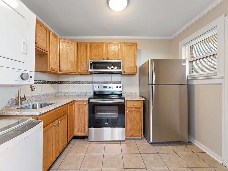 415 Taylor St #B — Photo 3