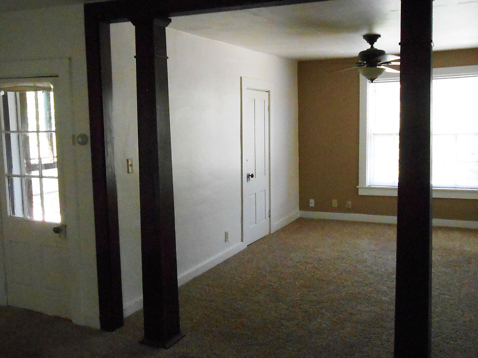 Entry door into the Living room