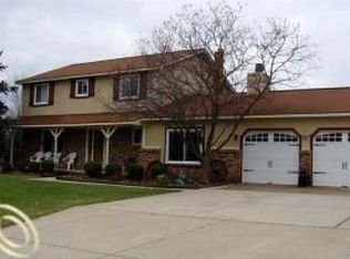 2430 Perry Lake Rd, Ortonville, MI 48462