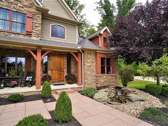 3rd image of 6002 Ravine Woods Dr