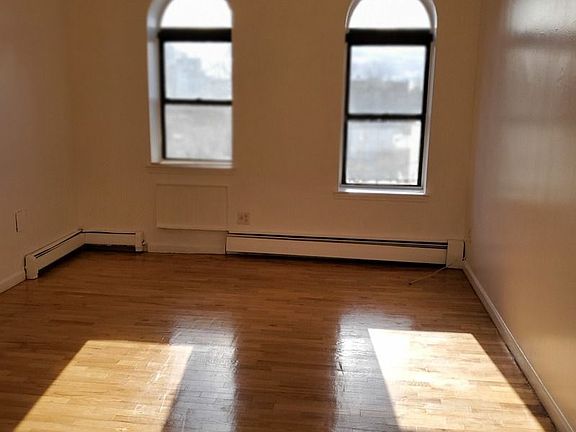 3rd image of 117 15th St APT 4C