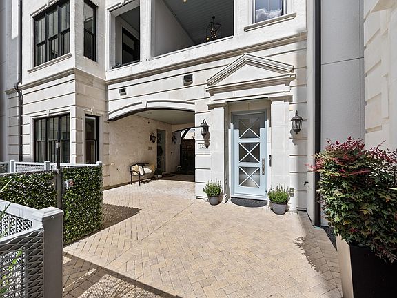 4th image of 1270 Wood Hollow Dr