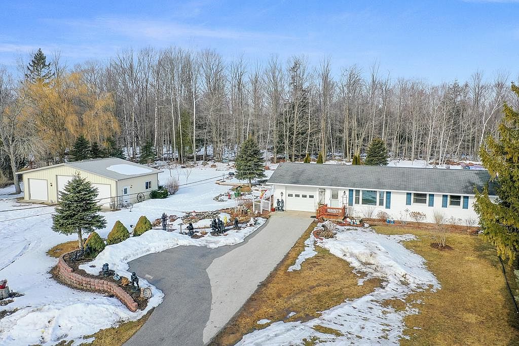 4383 Highway 57, Sturgeon Bay, WI 54235 Zillow
