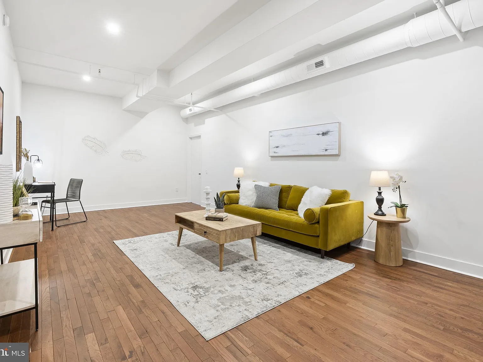 2 bed, 658 sqft, $1,895 — Photo 4